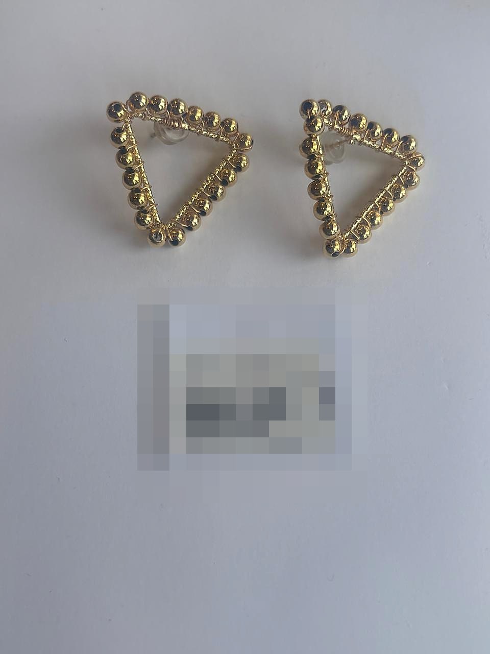 Topos triangulo bolitas doradas KPB 1